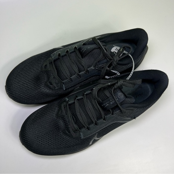 Nike quest 6 running shoes size 9.5 new - Picture 2 of 7